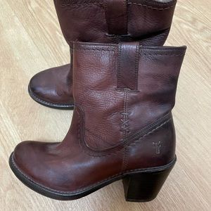 FRYE Women's Carmen X Stitch Short Brown Cowboy Boots size 5.5